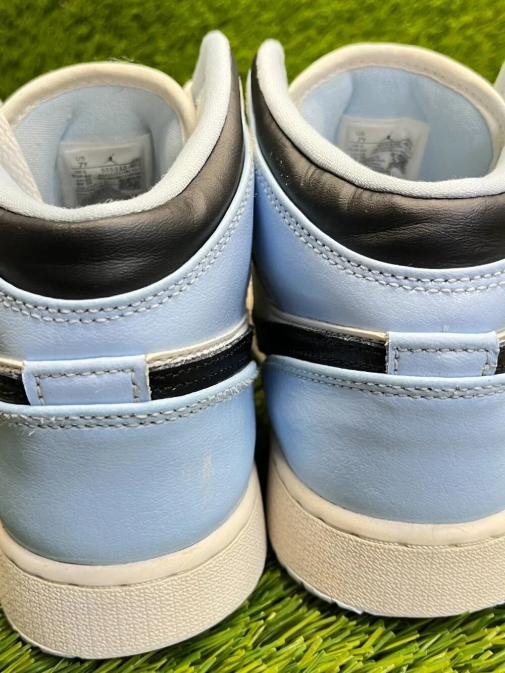 Nike Air‎ Jordan 1 Mid Boys Size 7Y Blue Black White Basketball Shoes Sneakers